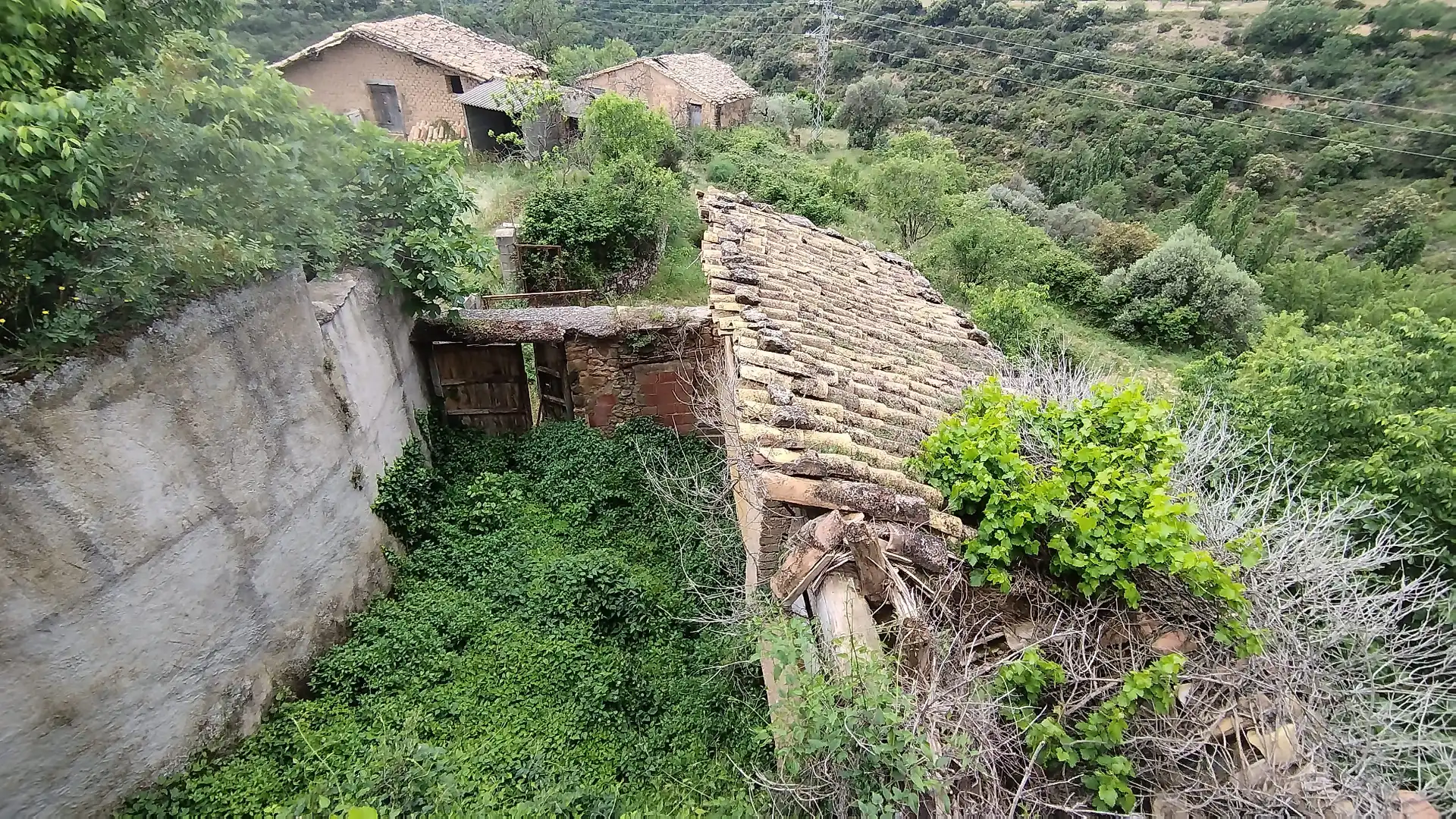 Finca rústica en venta en Colungo con Jardín privado, Terraza y Trastero