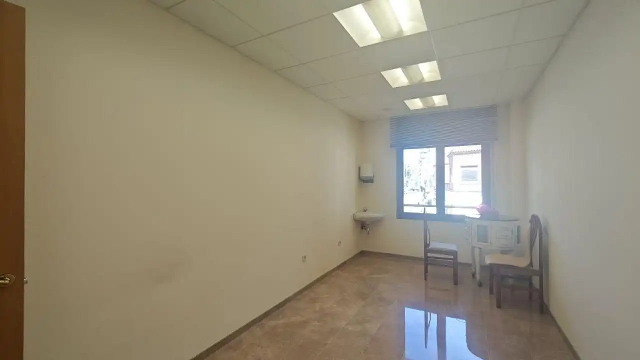 Commercial properties for rent in Centre - Passeig i Rodalies