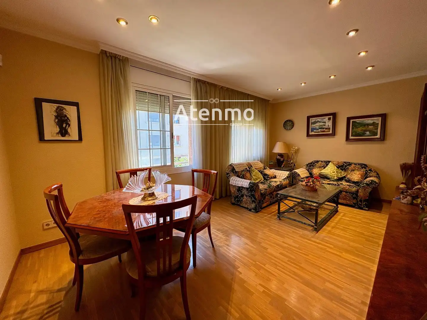 Vista exterior de Piso en venta en Barcelona
