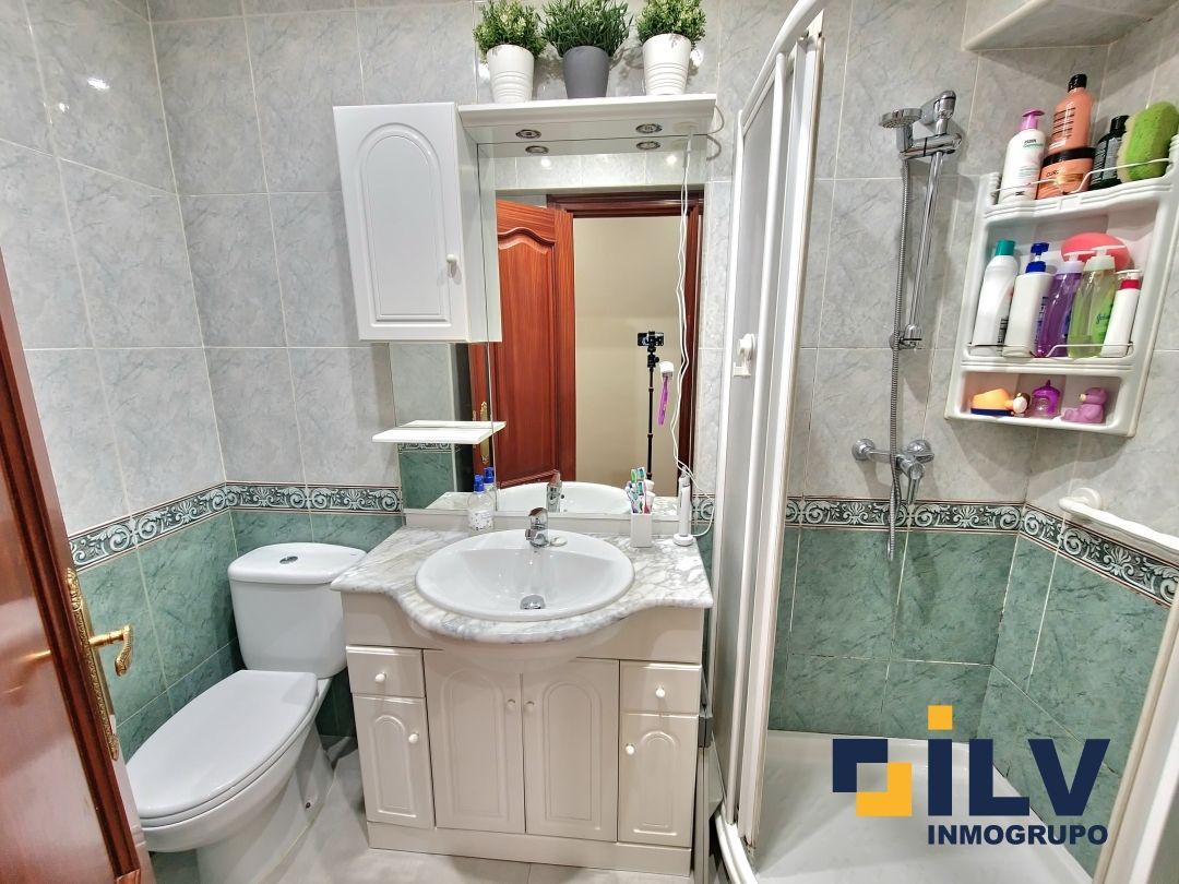 Bathroom of Flat for sale in Portugalete  with Heating and Balcony