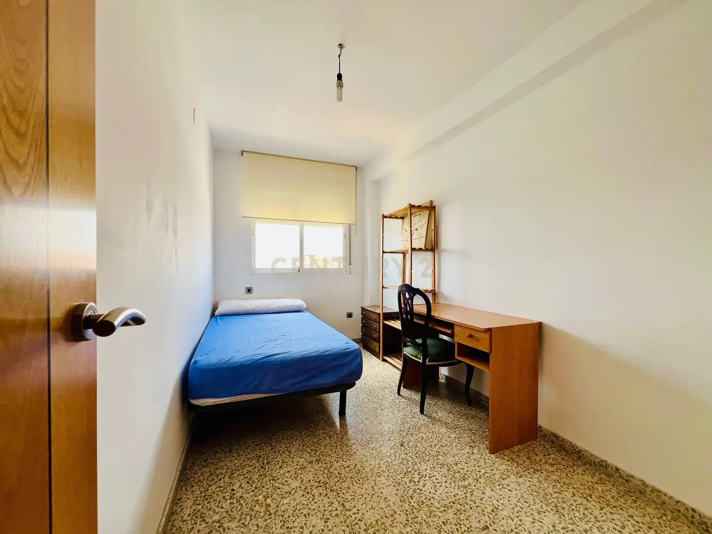 Bedroom of Flat for rent in Granada  with Air Conditioner, Oven and Washing machine
