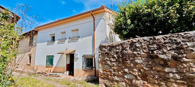 Casa adosada en Venta en Travesía Real Cill, 8 en Barruelo de Santullán