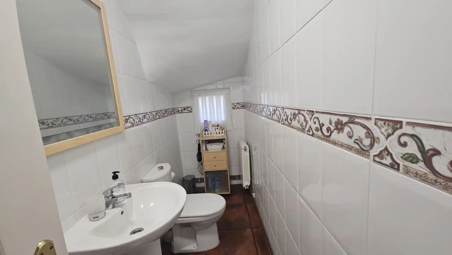 Badezimmer von Haus oder Chalet zum Verkauf in Santa Cruz de Bezana mit Heizung