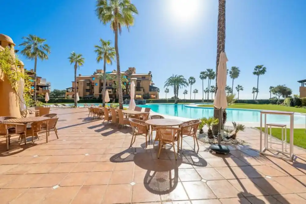 Terrassa de Apartament de lloguer en Estepona amb Aire condicionat, Terrassa i Piscina