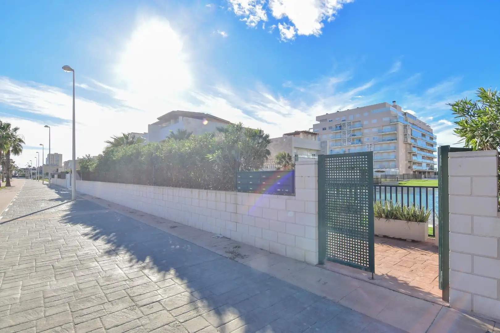 Vista exterior de Apartament de lloguer en El Puig de Santa Maria amb Aire condicionat, Calefacció i Jardí privat
