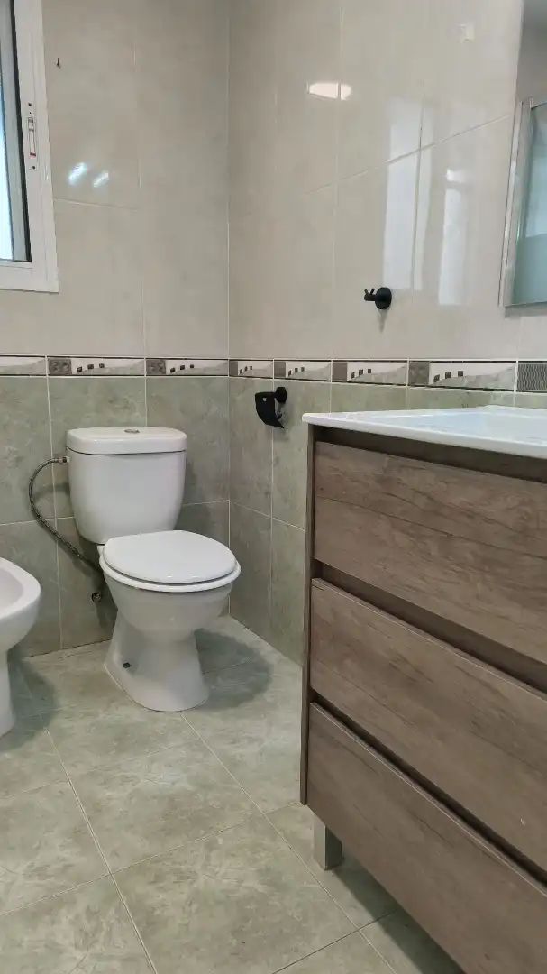 Baño de Piso de alquiler en Alzira con Aire acondicionado y Horno