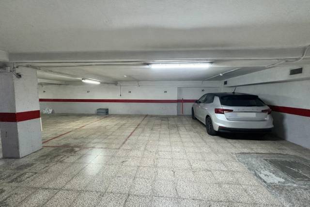 Garaje en Venta en Carrer del Pare Bartomeu Pou, 10 en Bons Aires