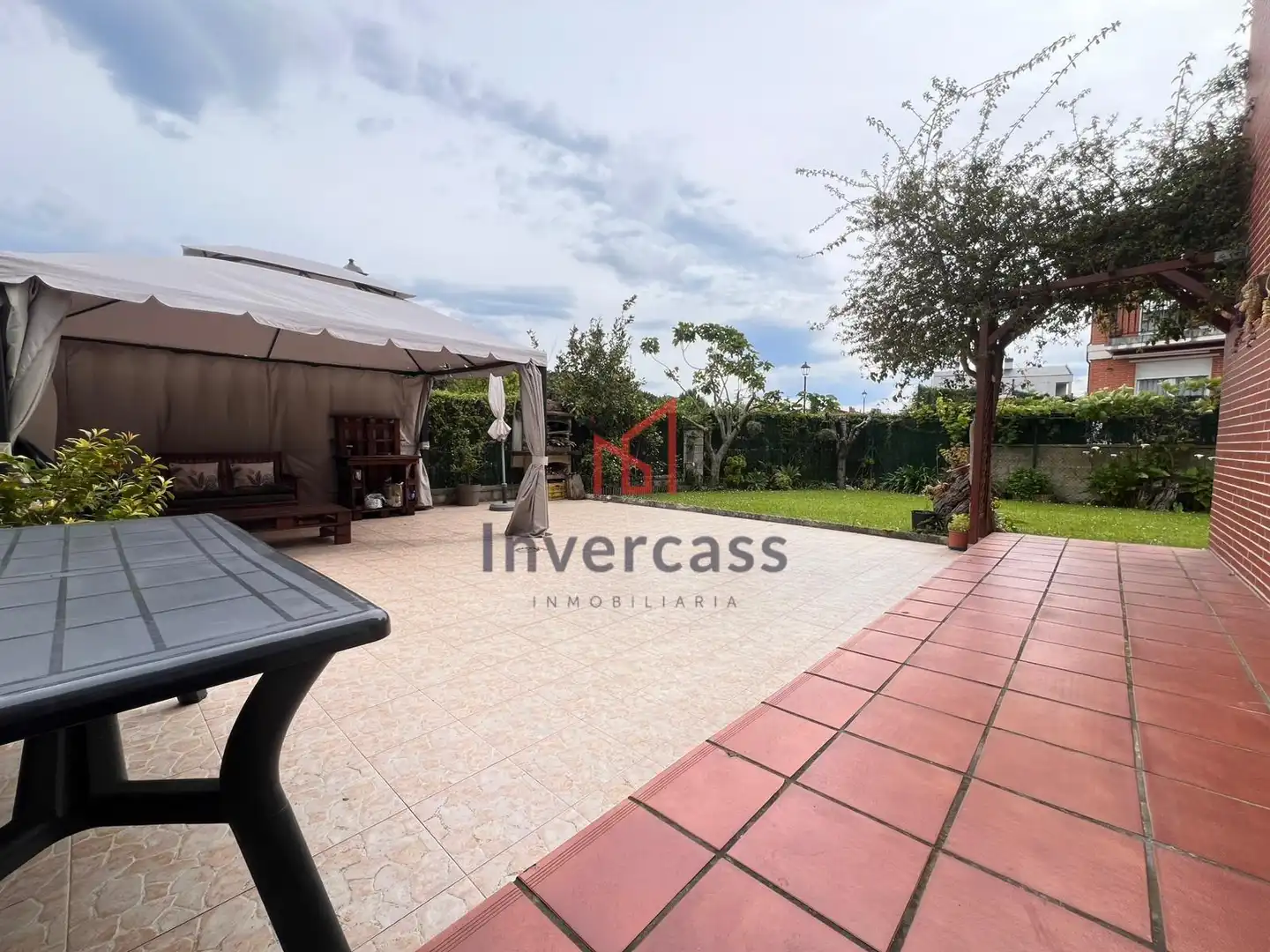 Terraza de Casa adosada en venta en Castro-Urdiales con Calefacción, Jardín privado y Terraza