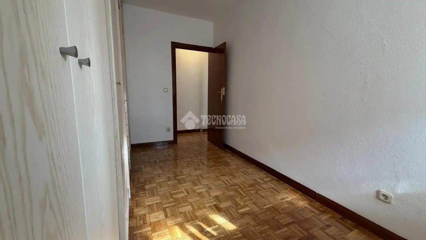 Habitación de Piso de alquiler en Fuencarral - El Pardo