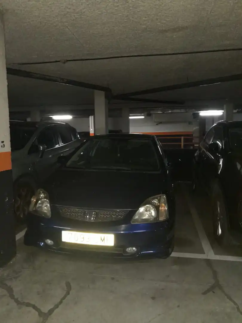 Parking de Piso en venta en Madrid con Calefacción, Parquet y Trastero