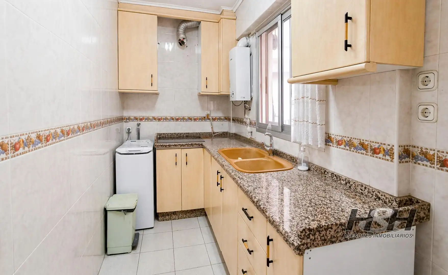 Cocina de Piso en venta en Burjassot con Balcón