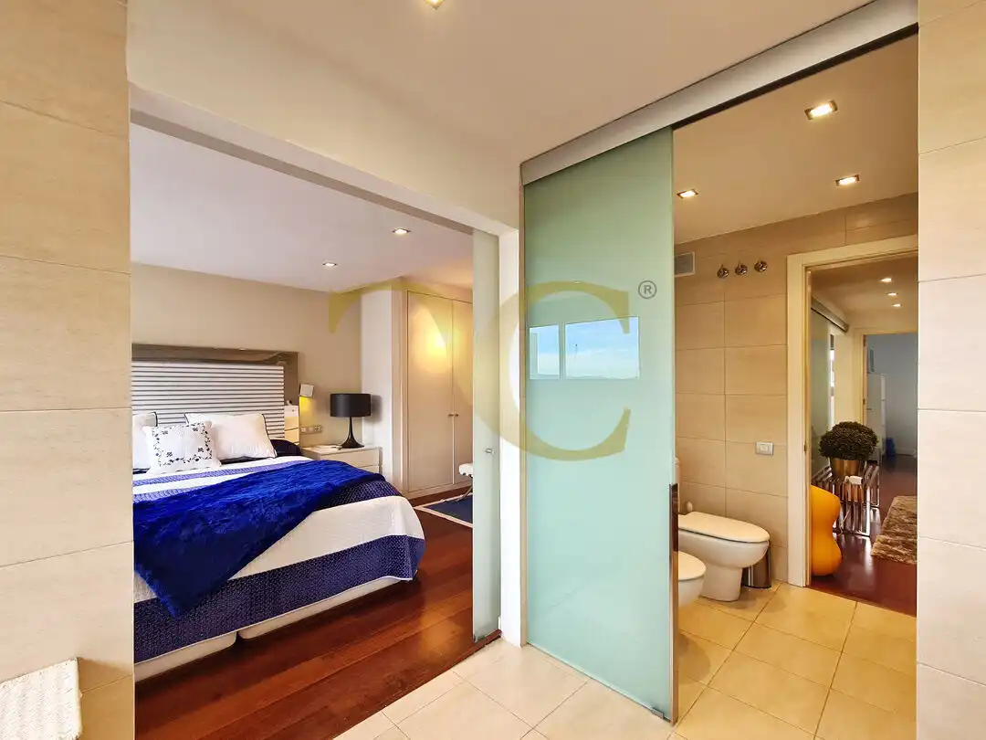 Schlafzimmer von Maisonette zum Verkauf in Oviedo  mit Heizung, Privatgarten und Terrasse