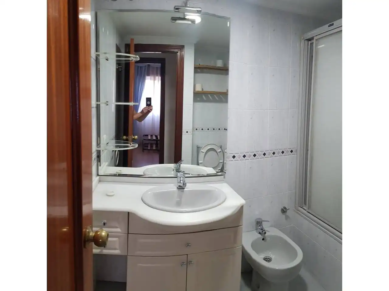 Baño de Piso de alquiler en Sevilla con Aire acondicionado, Balcón y Piscina comunitaria