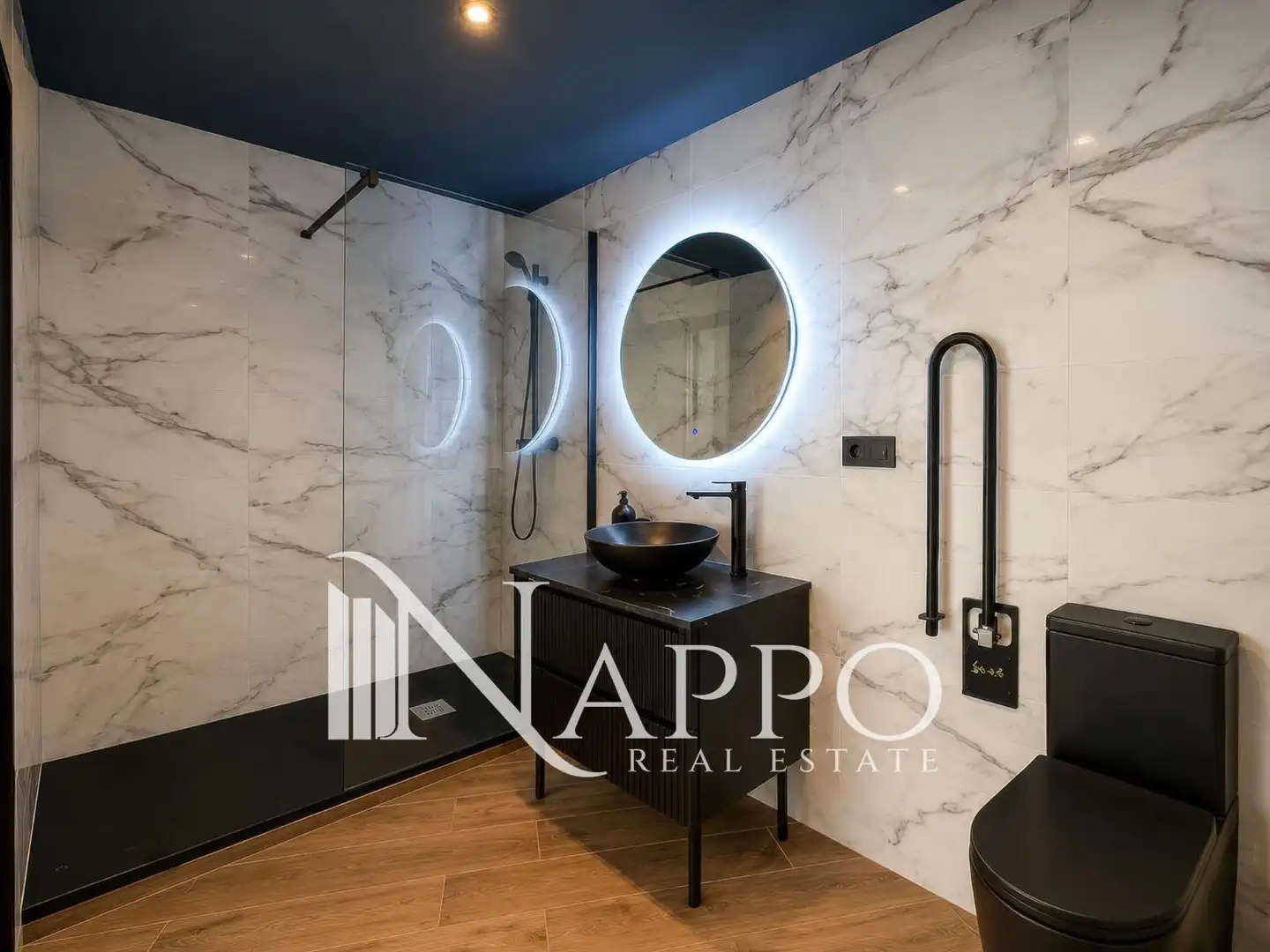 Baño de Local en venta en  Palma de Mallorca con Aire acondicionado y Alarma