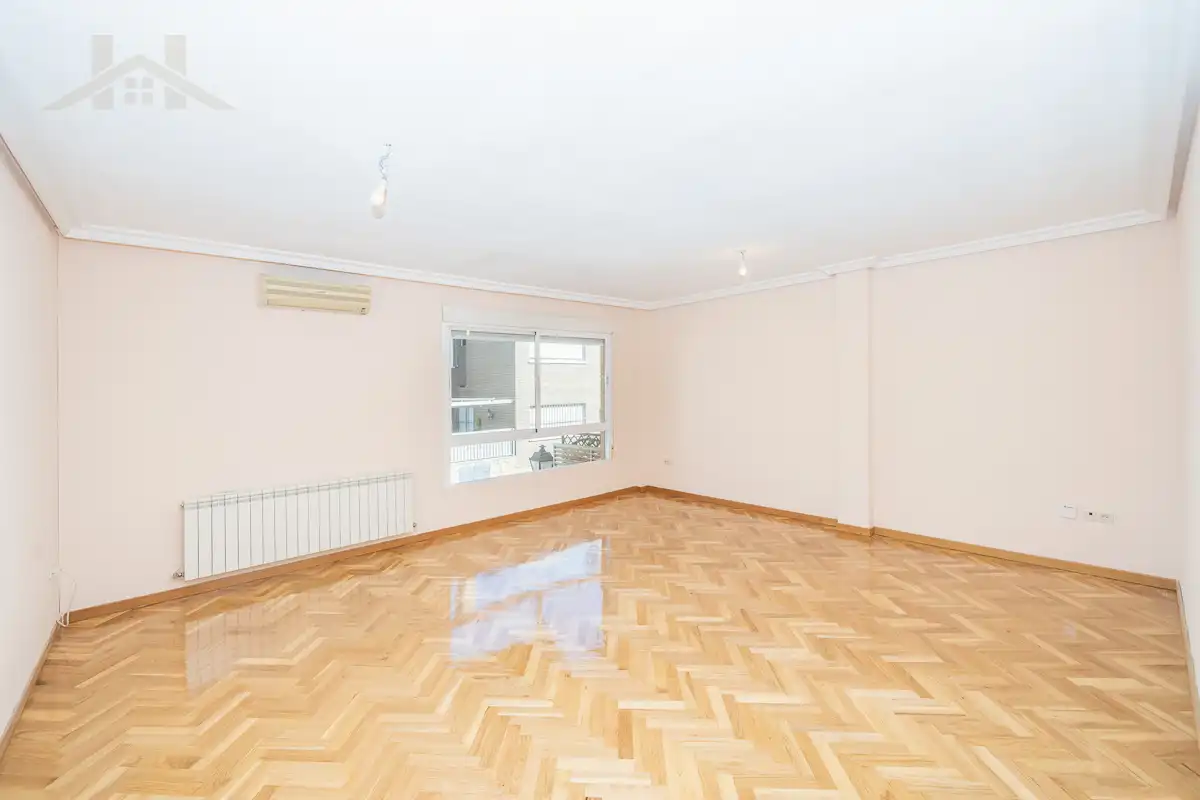 Dúplex en venta en Torrelodones con Aire acondicionado, Calefacción y Parquet