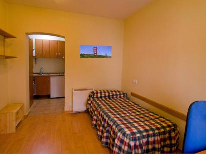 Bedroom of Study to rent in Salamanca Capital  with Air Conditioner