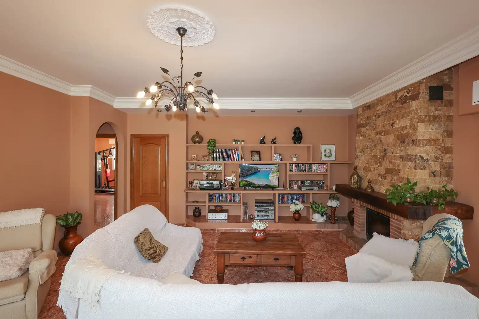 Living room of Houses for sale in Monda  with Air Conditioner, Private garden and Storage room