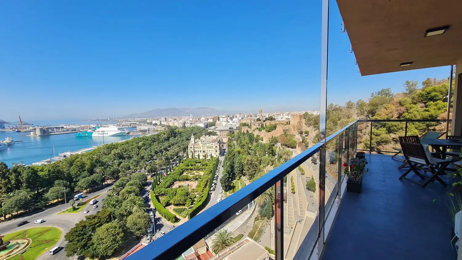 Vista exterior de Pis en venda en Málaga amb Terrassa