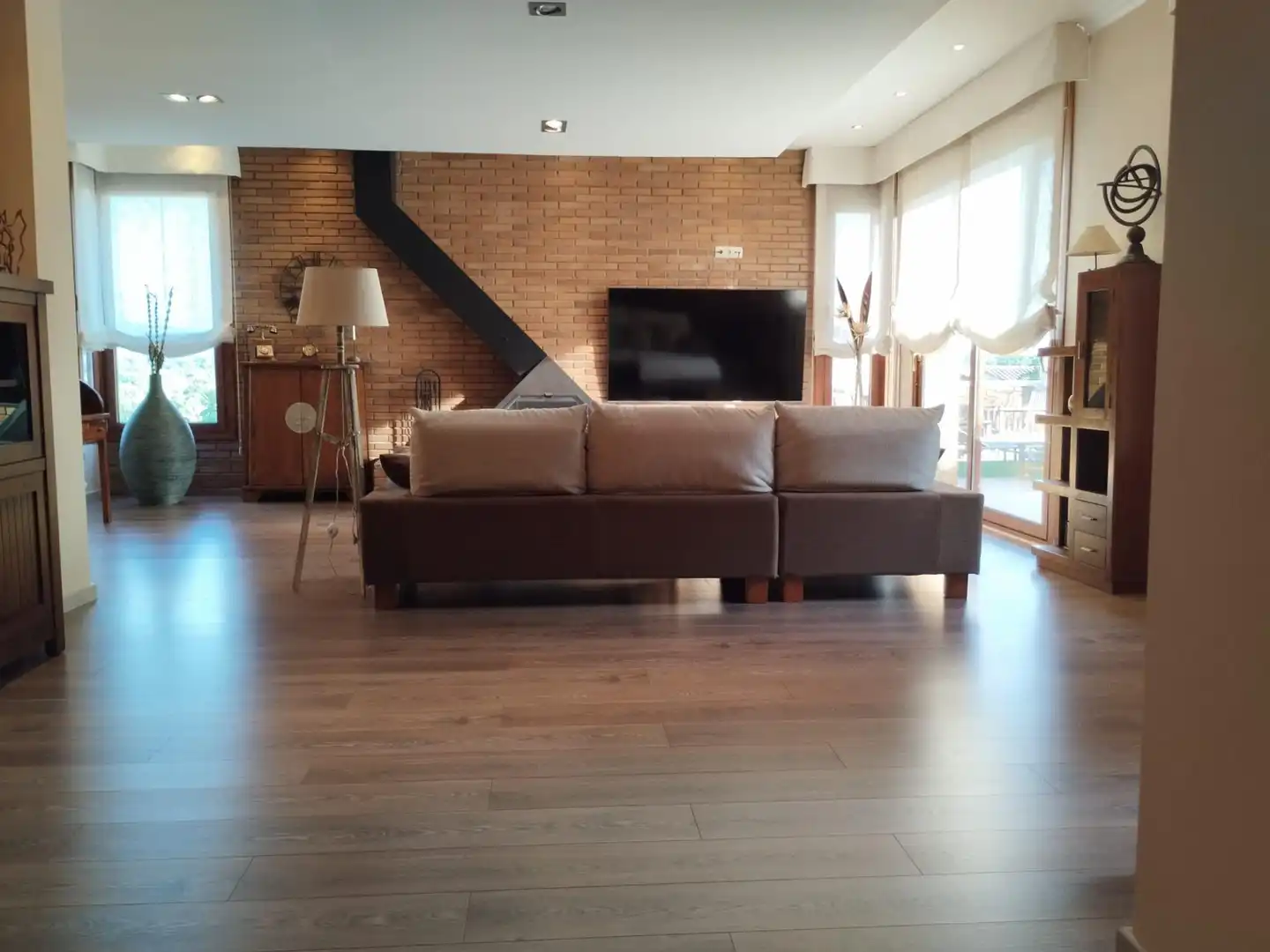 Sala de estar de Casa o chalet en venta en Viladecavalls con Calefacción, Jardín privado y Parquet