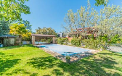 Jardí de Casa o xalet en venda en El Escorial amb Aire condicionat, Terrassa i Piscina