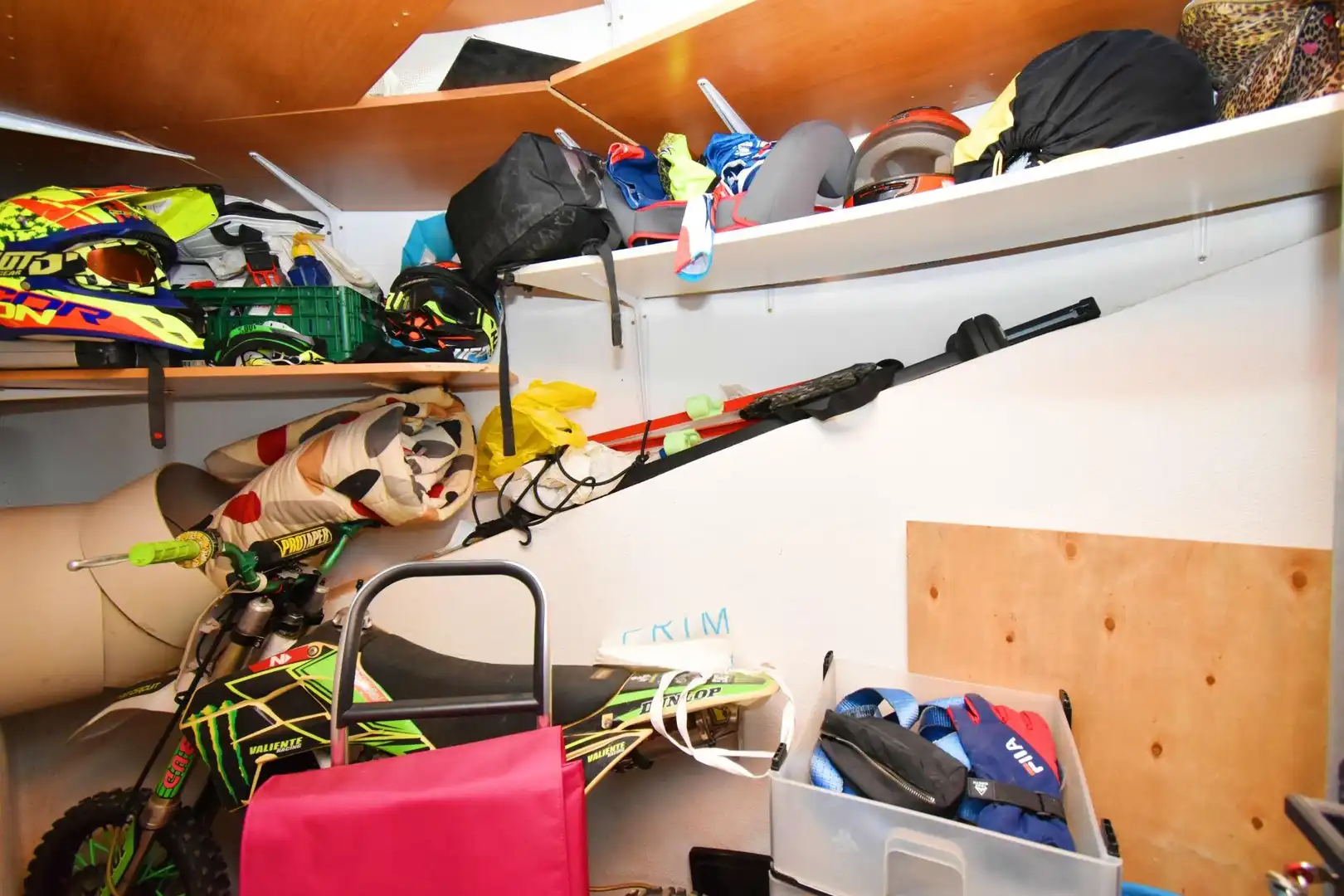 Wohnung zum Verkauf in El Ejido mit Klimaanlage, Abstellraum und Möbliert