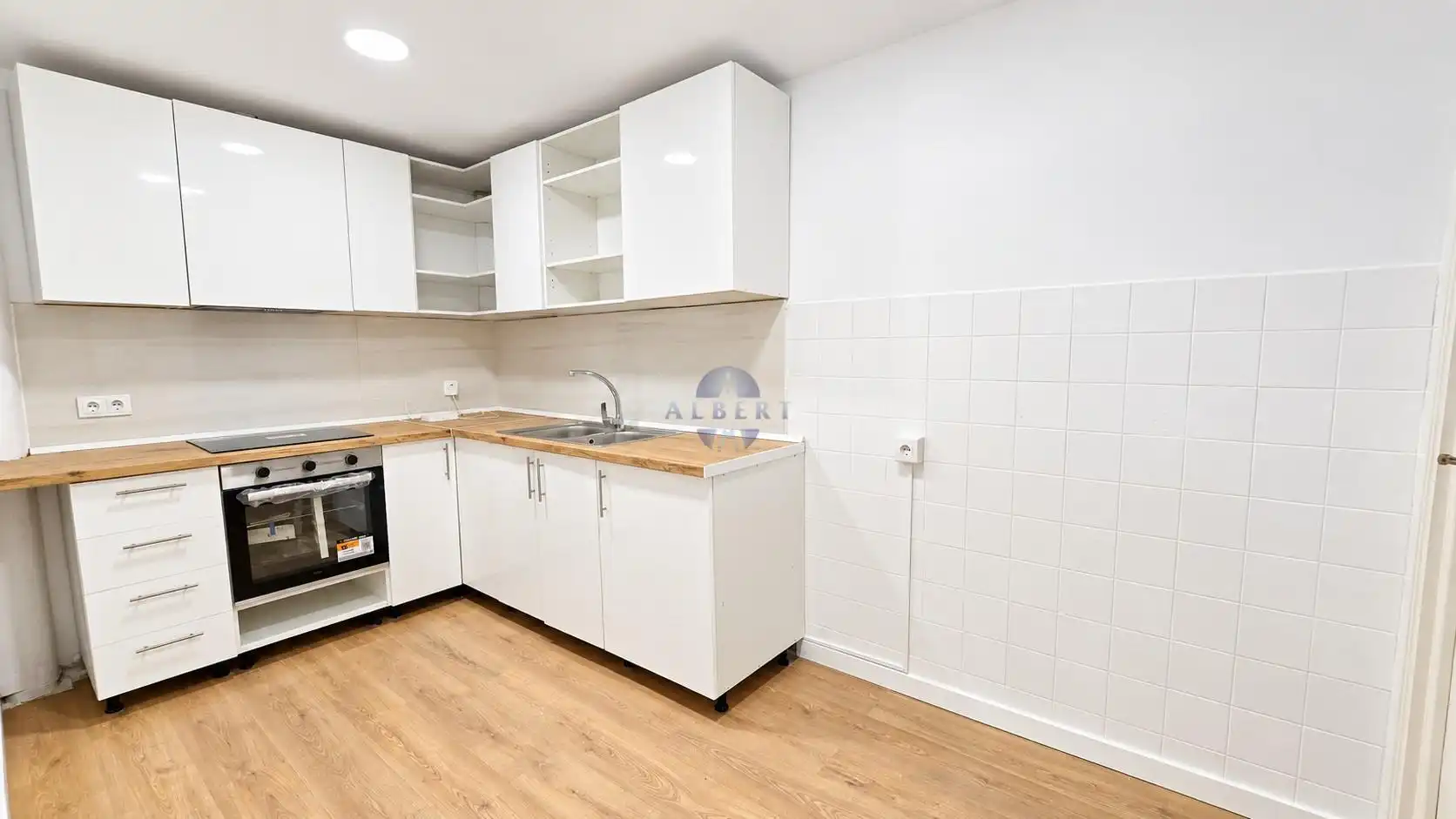 Piso con terraza en venta en Novelda