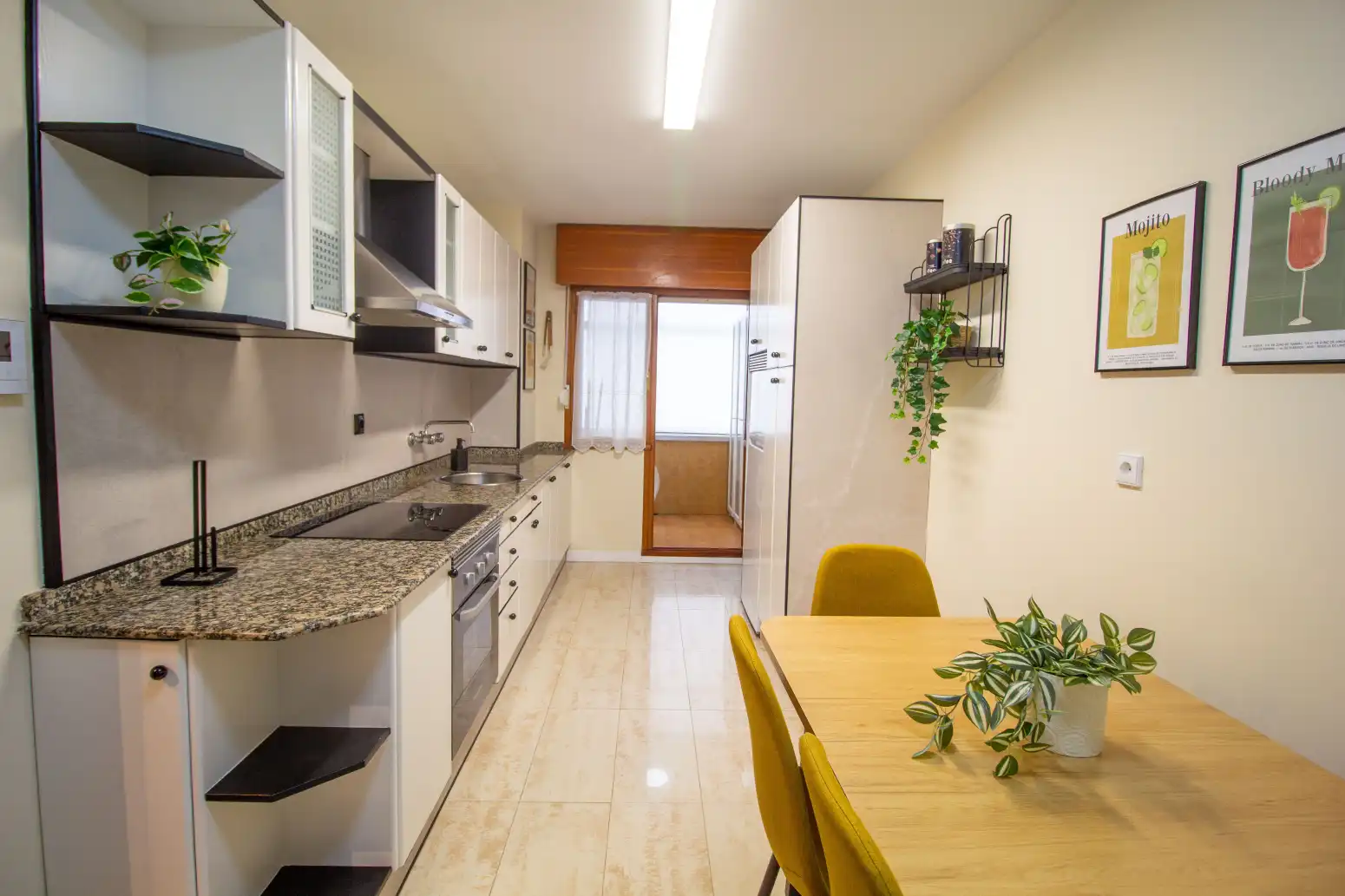 Cocina de Piso de alquiler en Gijón  con Calefacción, Terraza y Trastero