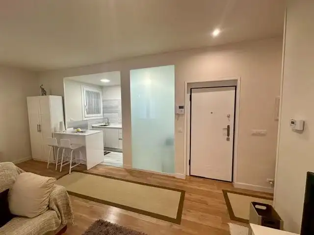 Wohnung zum Verkauf in Burgos mit Heizung, Parkett und Möbliert
