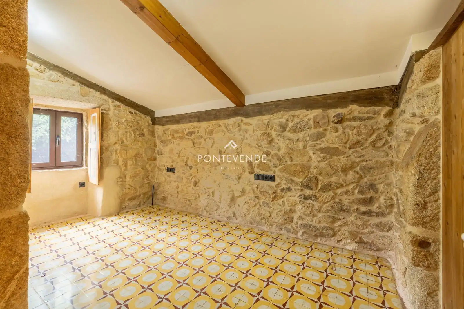 Haus oder Chalet zum Verkauf in Tui mit Heizung und Terrasse