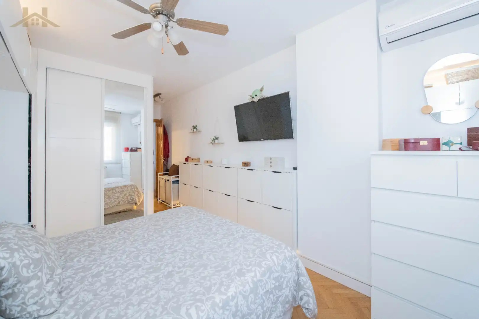 Schlafzimmer von Wohnung zum Verkauf in Tres Cantos mit Klimaanlage, Heizung und Möbliert