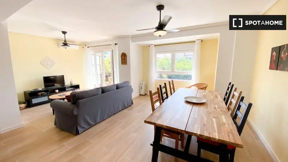 Wohnung mit Terrasse zur Miete in Quatre Carreres