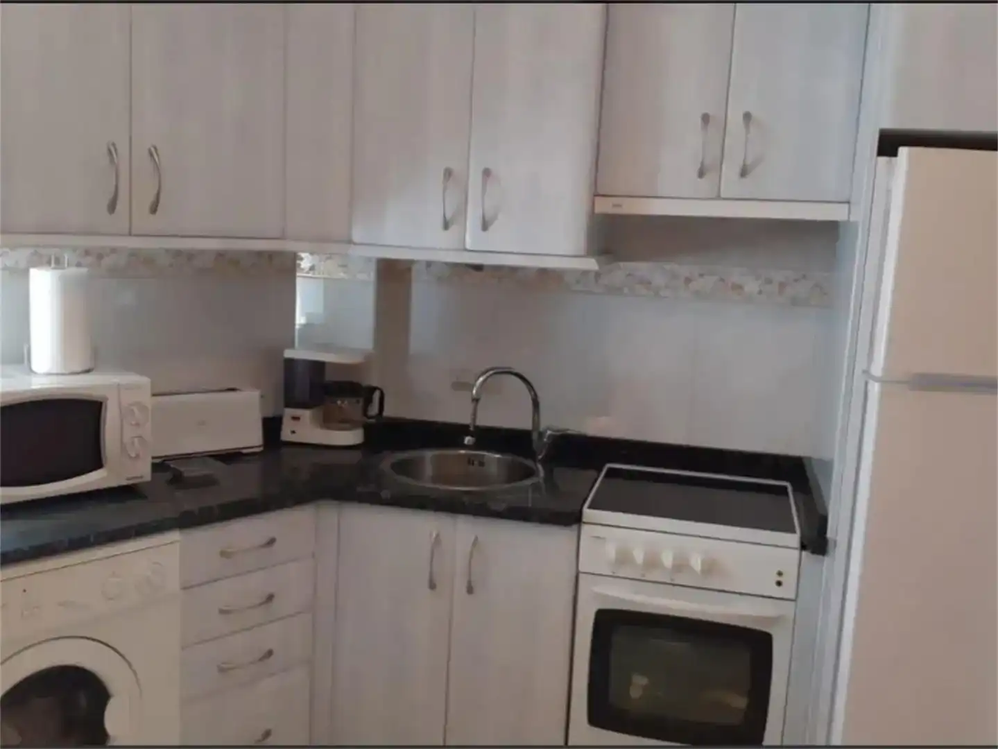 Cuina de Apartament en venda en Fuentelapeña amb Moblat