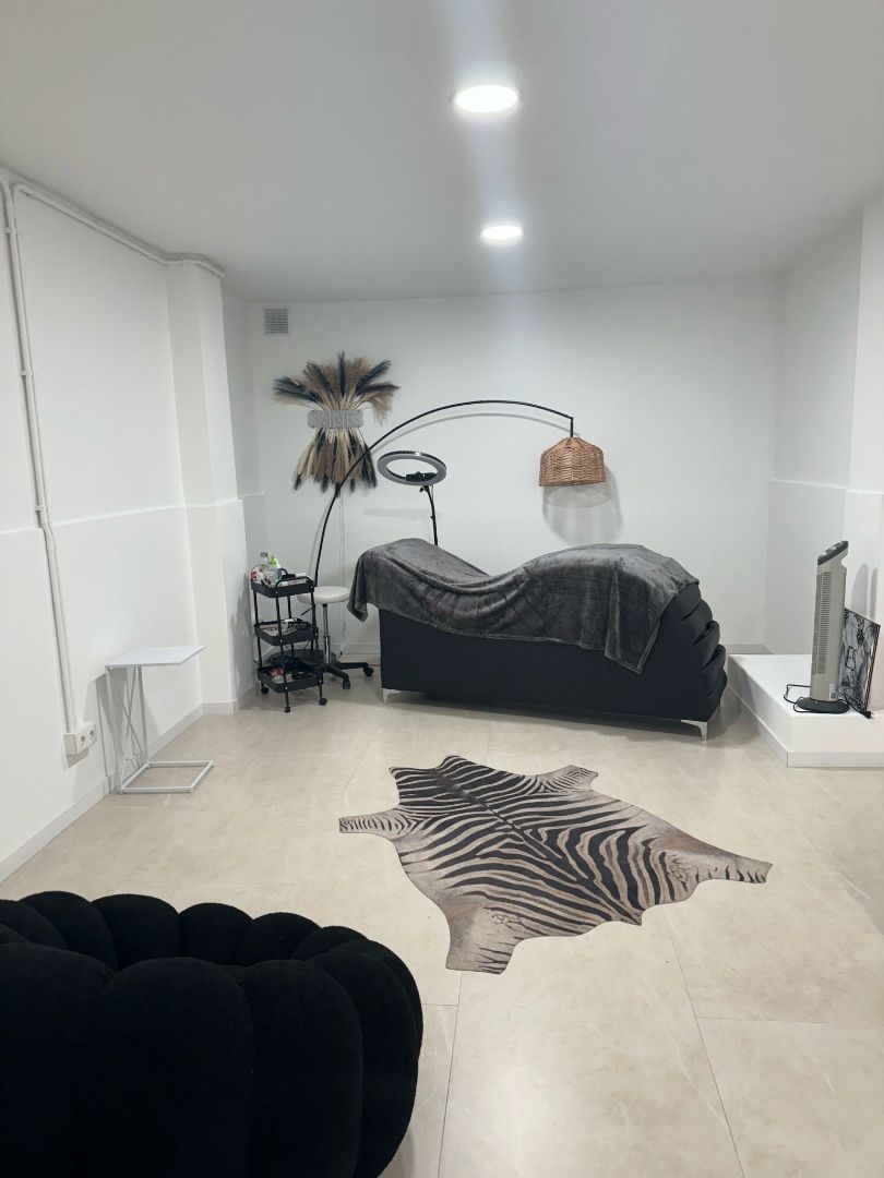 Habitación de Local en traspaso en Castelldefels con Aire acondicionado y Amueblado