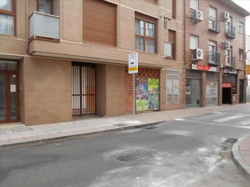 Local commercial à vendre à MAYOR