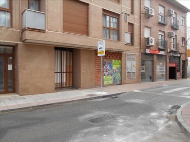 Locale commerciale in vendita a MAYOR