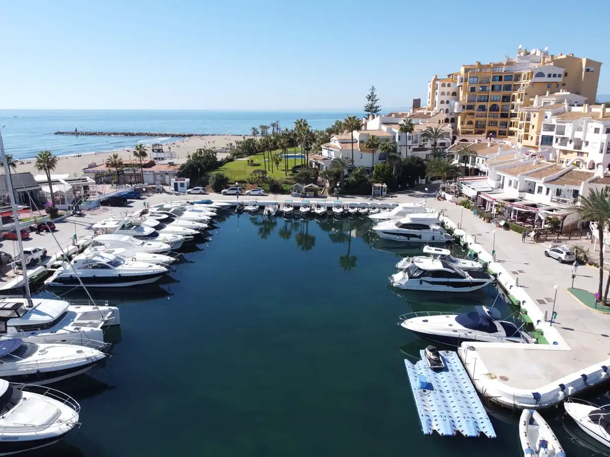 Apartament en venda en Marbella amb Aire condicionat, Moblat i Piscina comunitària