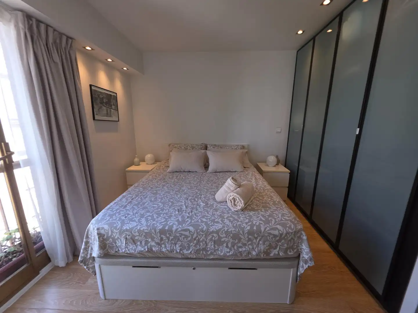 Bedroom of Apartments for sale in Valencia  with Air Conditioner, Heating and Furnished