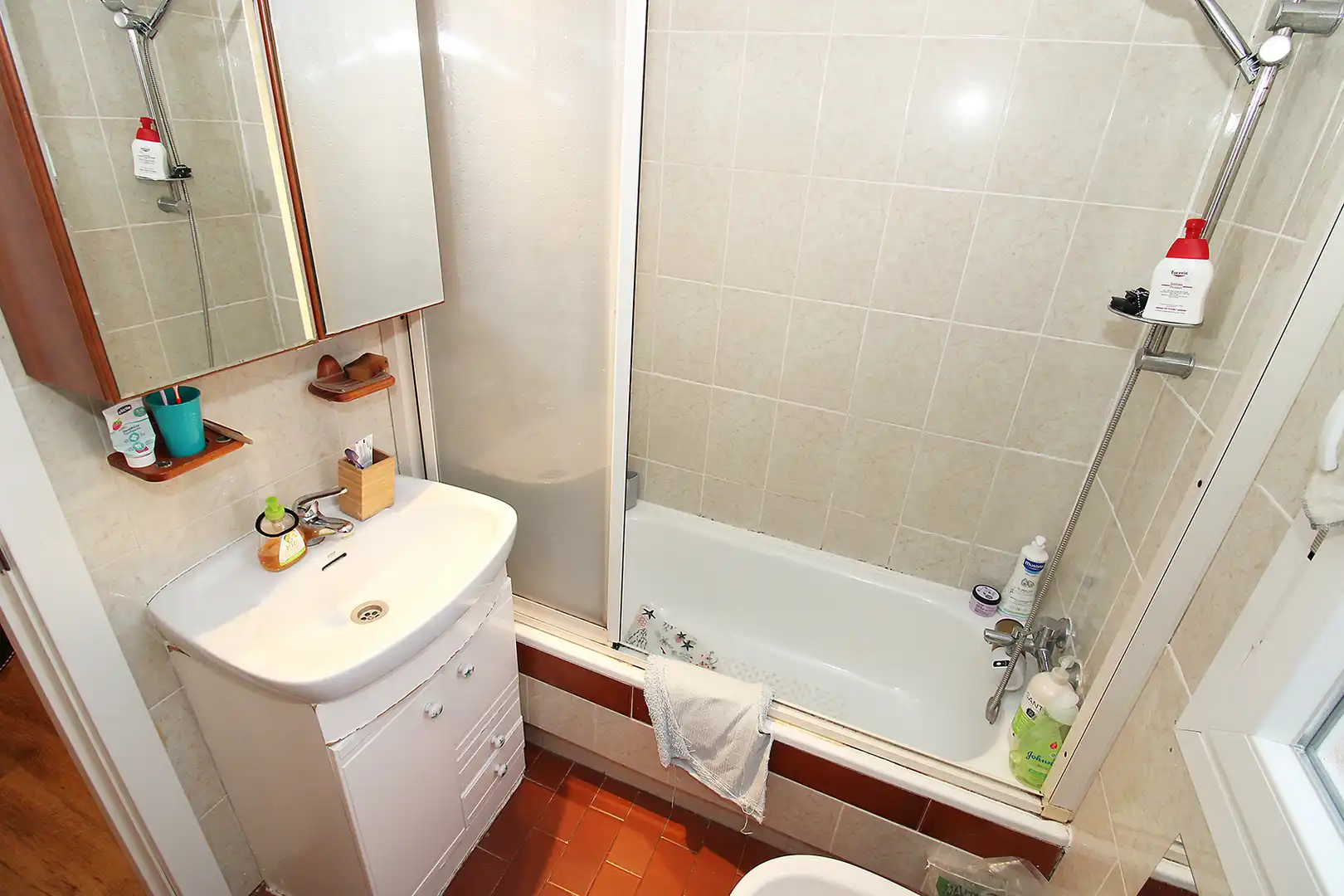 Bathroom of Houses for sale in Torremocha de Jarama  with Air Conditioner, Heating and Private garden