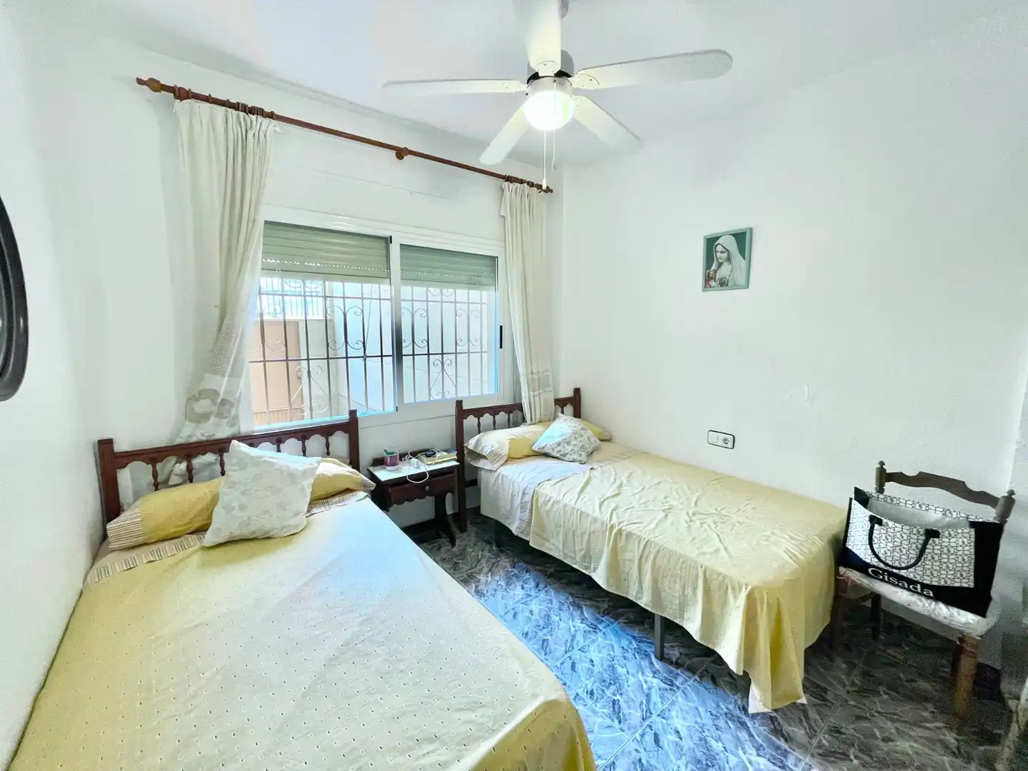 Schlafzimmer von Erdgeschoss zur Miete in San Pedro del Pinatar mit Möbliert, Waschmaschine und Mikrowelle