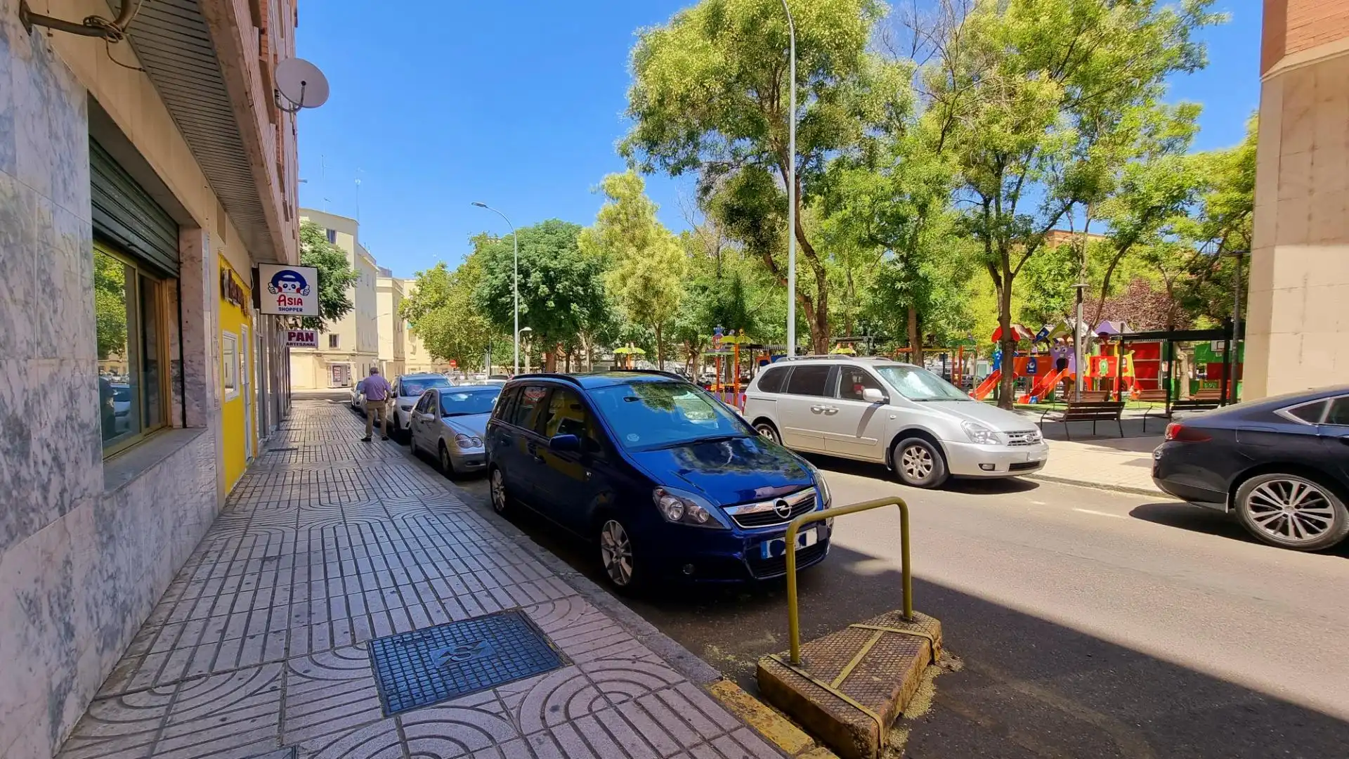 Vista exterior de Local en venda en Badajoz amb Moblat