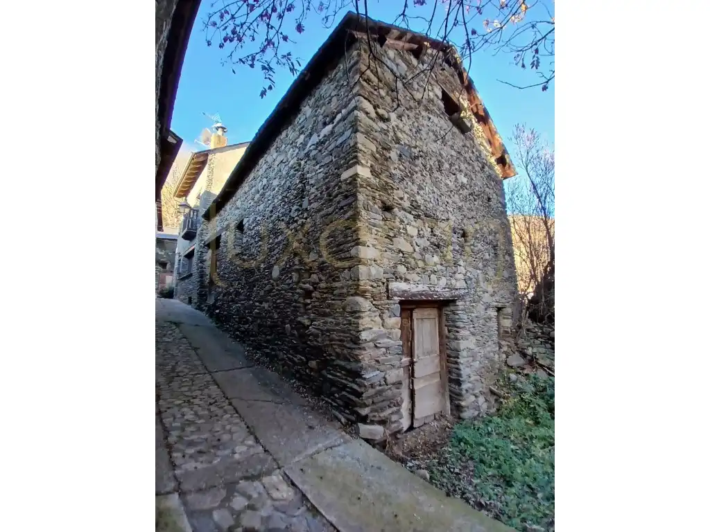 Casa in vendita a Calle Prinyons-Sorpe 3, imagen 2