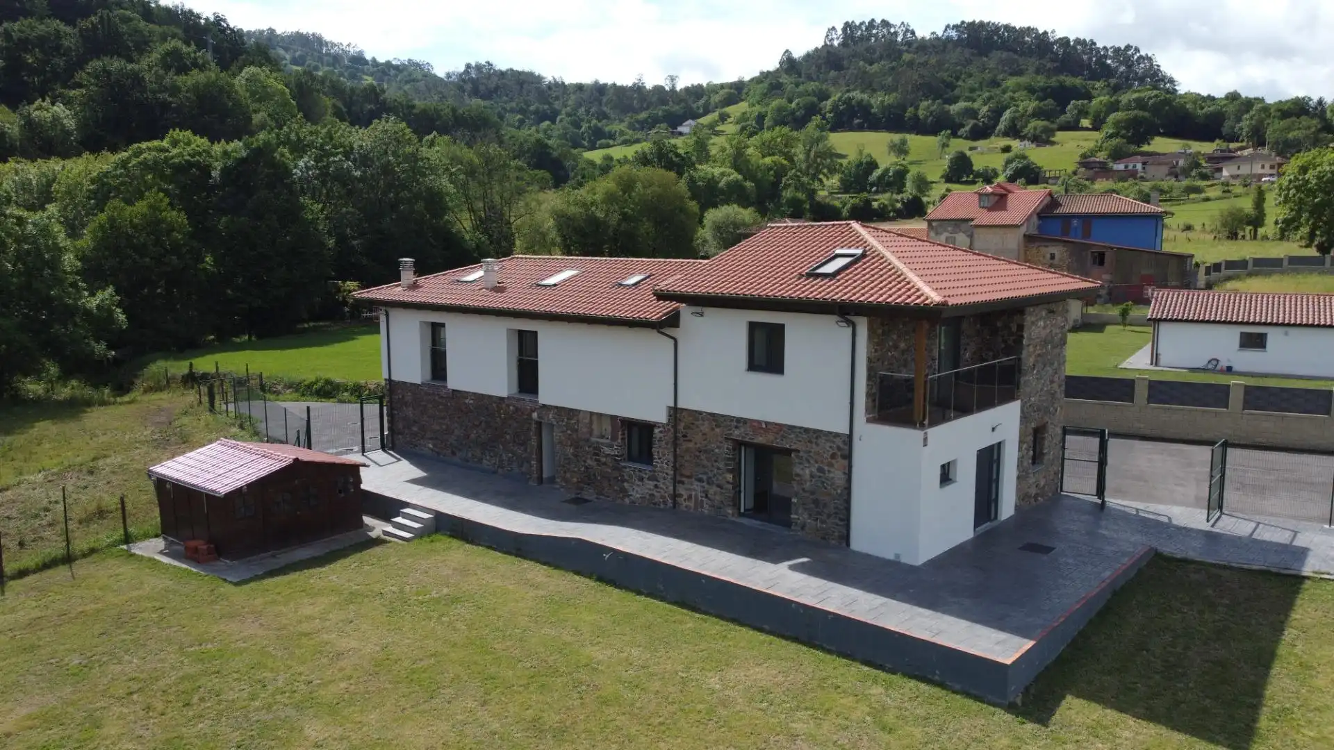 Vista exterior de Casa o chalet en venta en Grado con Calefacción, Terraza y Trastero