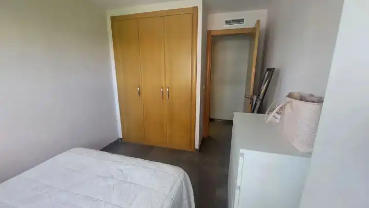 Bedroom of Flat for rent in Valencia  with Air Conditioner, Heating and Furnished