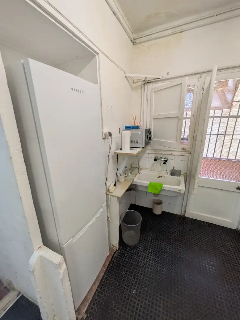 Cuina de Planta baixa en venda en Barcelona amb Aire condicionat