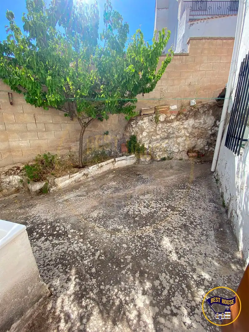 Country house zum Verkauf in Torrejoncillo del Rey mit Terrasse, Abstellraum und Möbliert