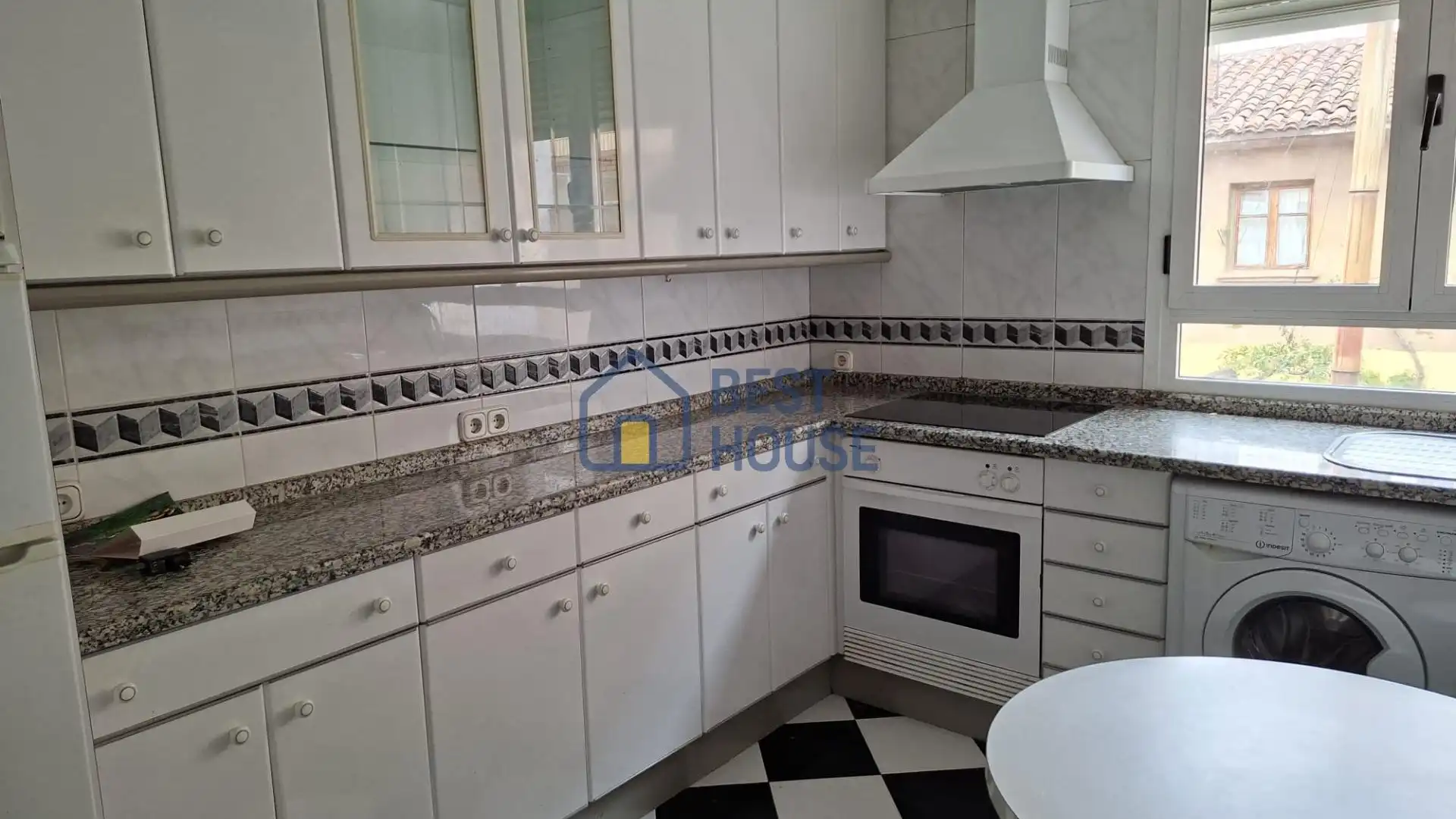 Cocina de Casa o chalet en venta en León Capital 