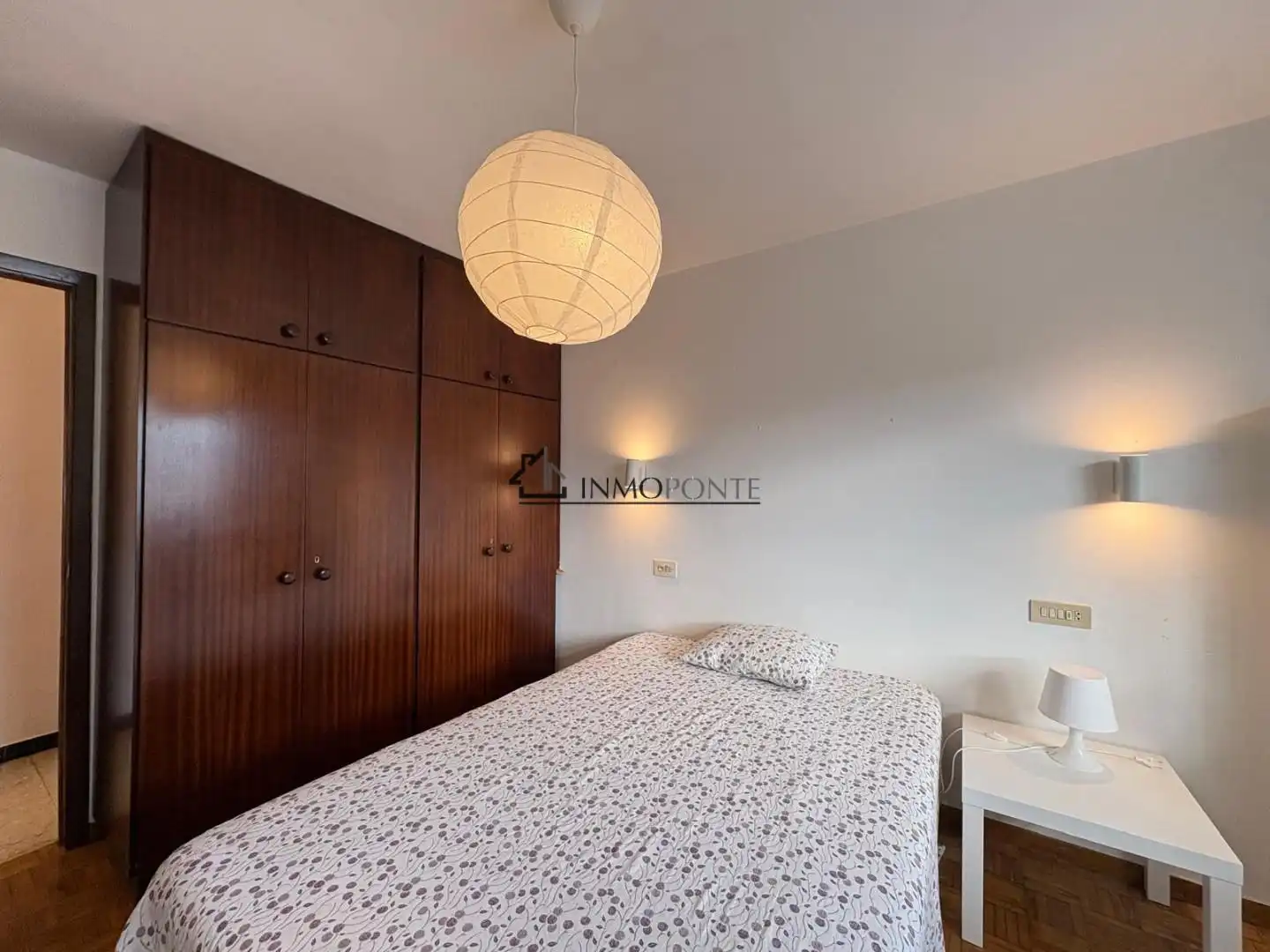Bedroom of Flat for rent in Pontevedra Capital   with Heating, Terrace and Furnished