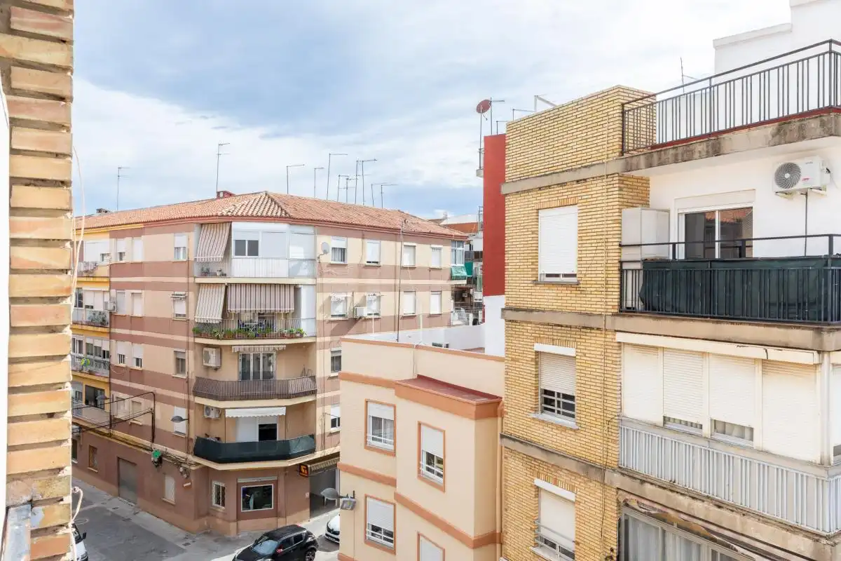 Vista exterior de Piso en venta en Alaquàs con Aire acondicionado, Calefacción y Amueblado