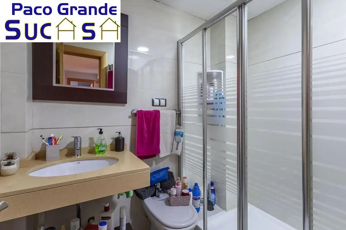 Bathroom of Flat for sale in Ogíjares  with Air Conditioner, Heating and Furnished