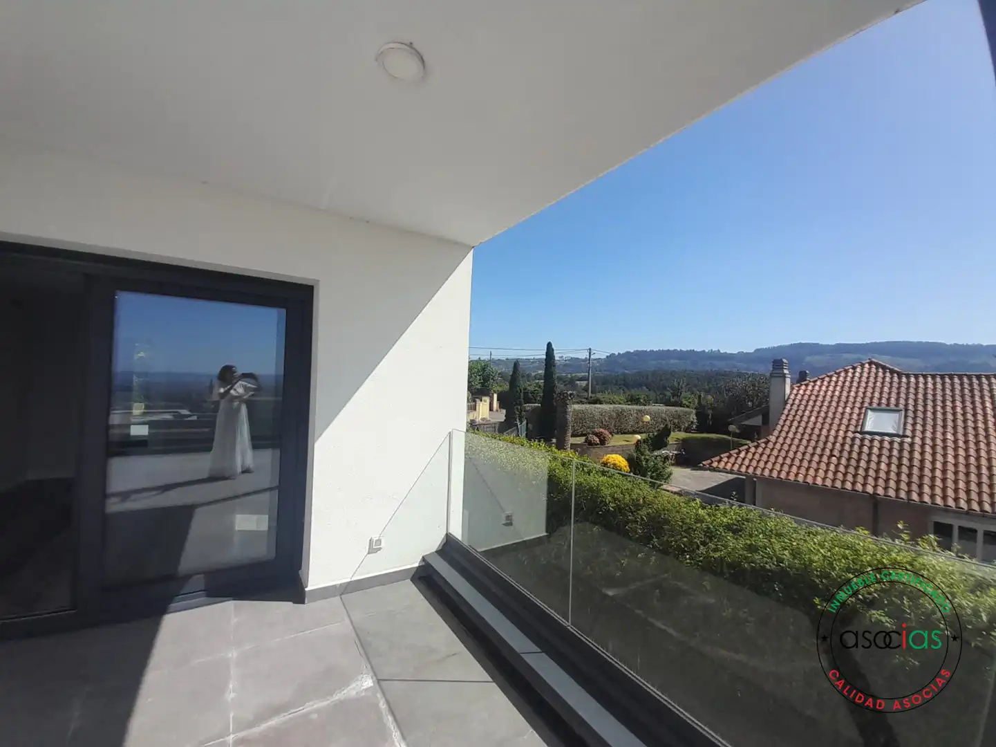 Terrassa de Casa o xalet en venda en Gijón  amb Calefacció, Jardí privat i Terrassa